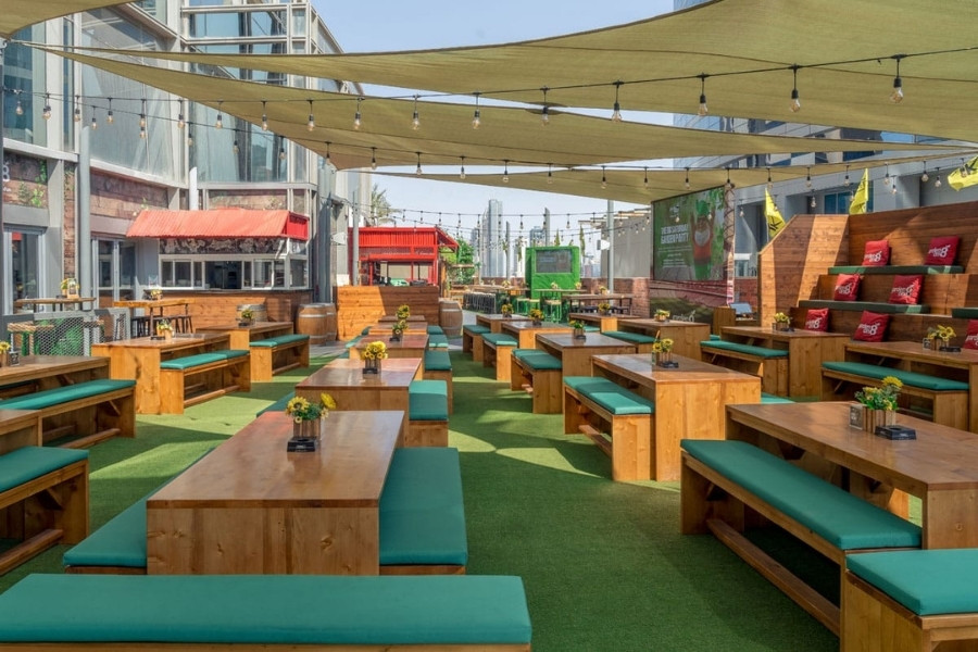 Wellness pop up event in JBR Dubai with health drinks and social gathering
